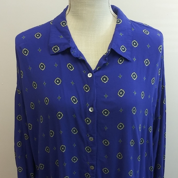 Free People Oversized Medallion Blouse - Picture 5 of 14